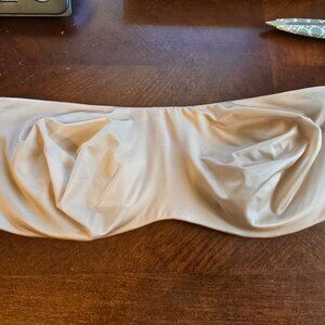 Victorias Secret Strapless 36DD Tan Nude Bra No Straps Grip Stick on Top. GUC